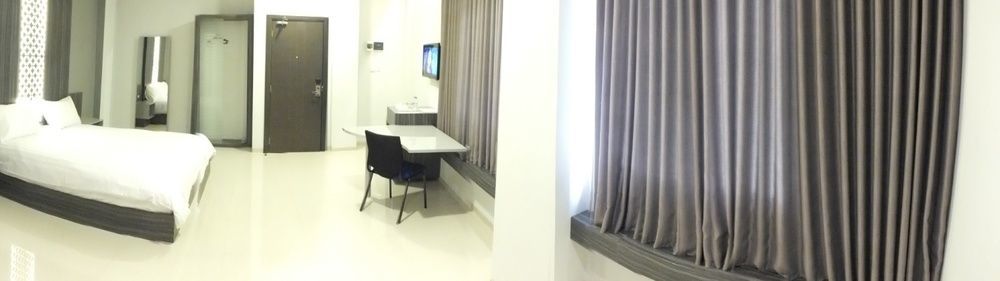 Studio Inn And Suites Semarang Dış mekan fotoğraf