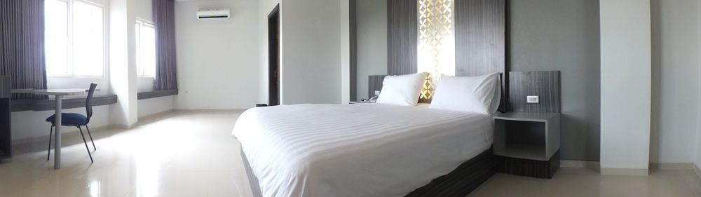 Studio Inn And Suites Semarang Dış mekan fotoğraf