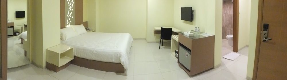 Studio Inn And Suites Semarang Dış mekan fotoğraf